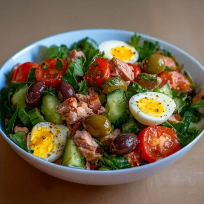 Salade Niçoise Complète au Thon et Œufs