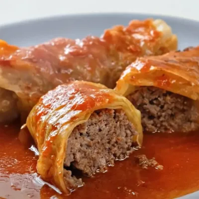 Choux Farcis à la Viande et Sauce Tomate