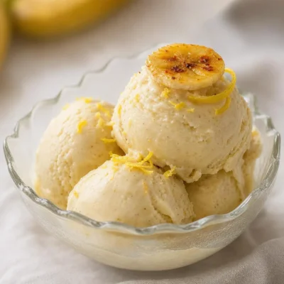 Glace aux bananes maison (sans sorbetière), crèmeuse et parfumée au citron