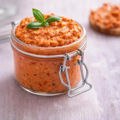 Rillettes de chorizo maison : tomate & basilic