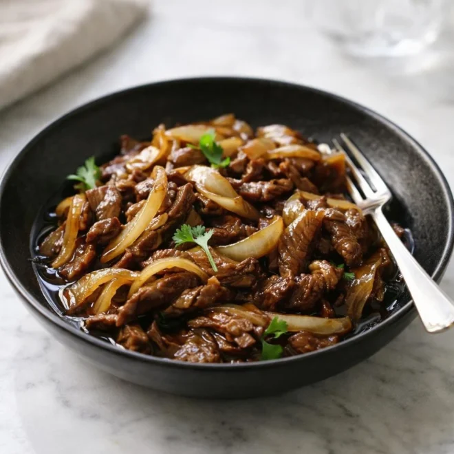 Bœuf aux oignons caramélisés : soja, gingembre, ail