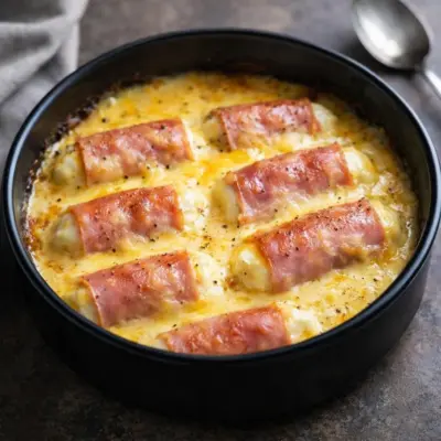 Œufs roulés au jambon : sauce crémeuse au fromage