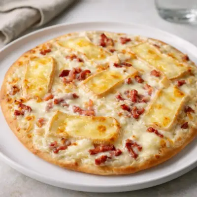 Pizza ch’ti prête en 20 min : reblochon & lardons