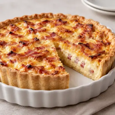 Quiche lorraine : recette crémeuse au brie