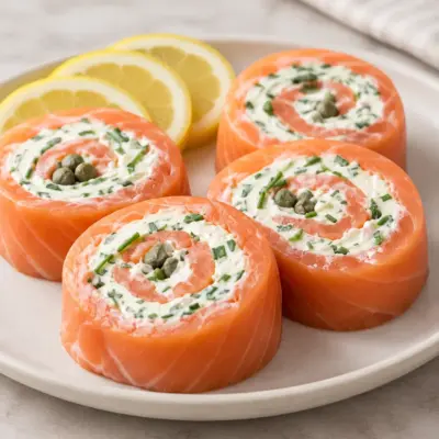 Rouleaux de saumon fumé faciles aux herbes